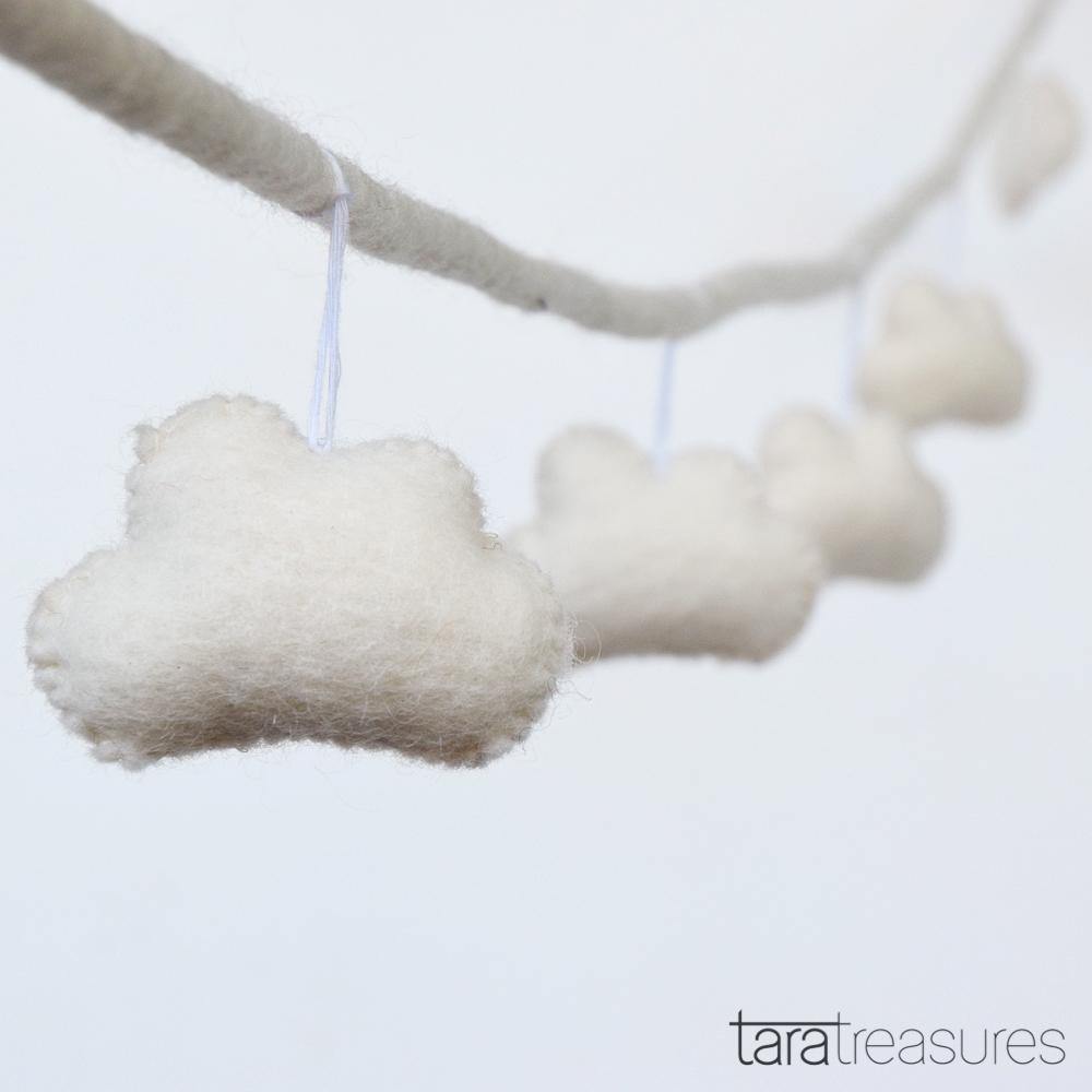 Cloud Garland - White - Big Head