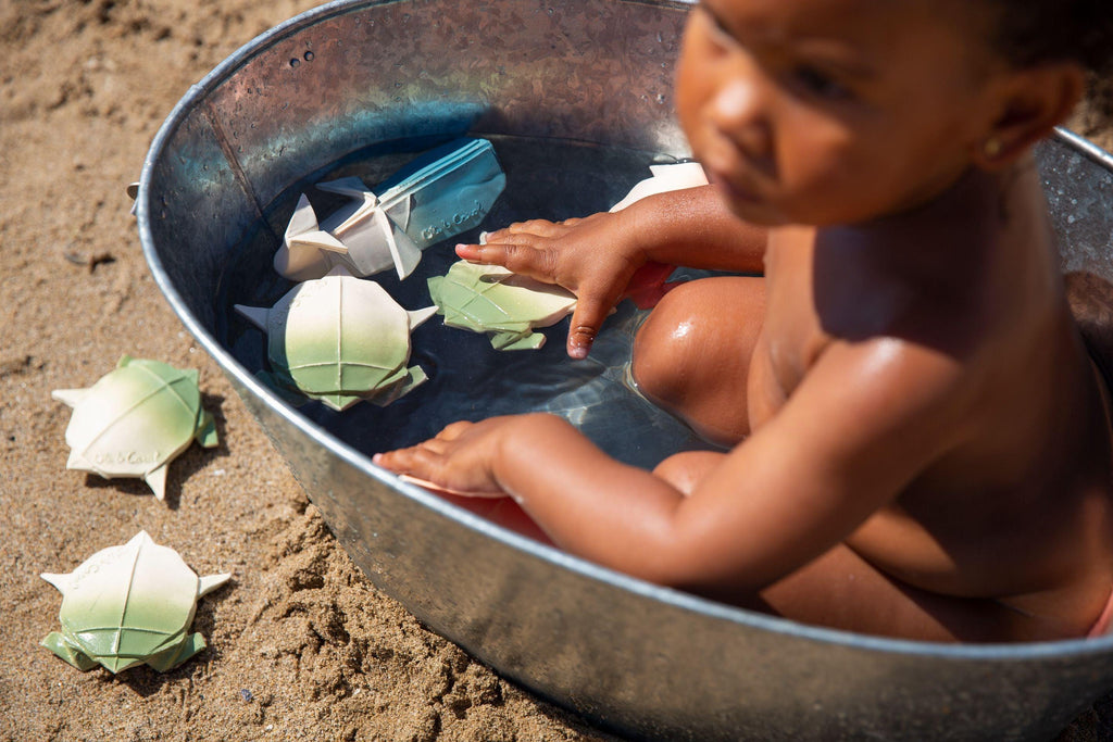 Oli & Carol H2Origami Turtle Bath Toy & Teether - Big Head