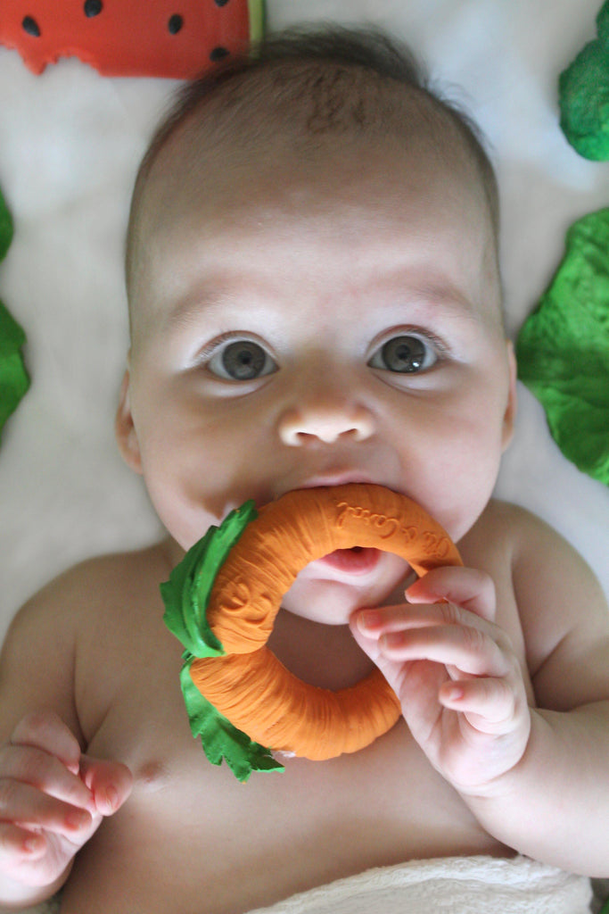 Carrot Natural Rubber Teether - Big Head
