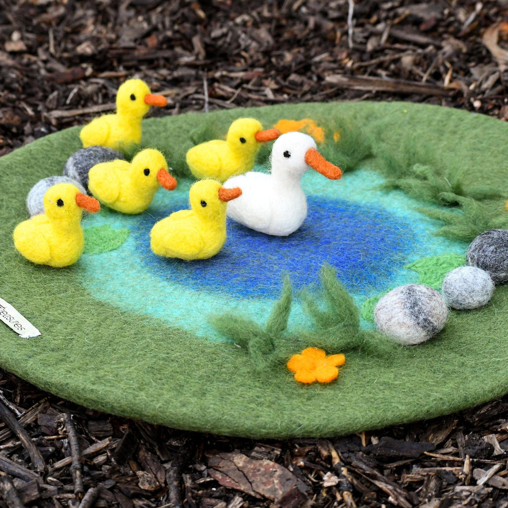 Duck Pond with 6 Ducks Play Mat Playscape - Big Head