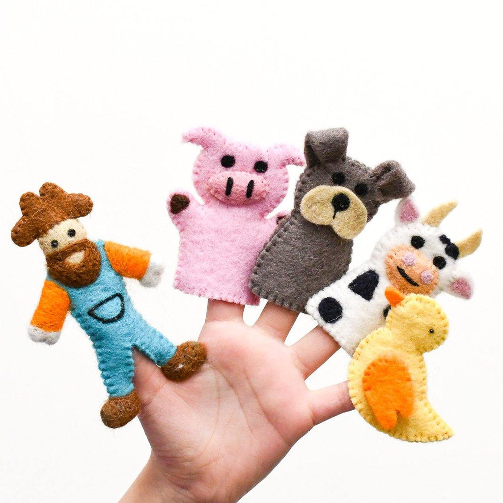 Farm Animals set consists of Old MacDonald (farmer), cow, dog, pig and duck. 