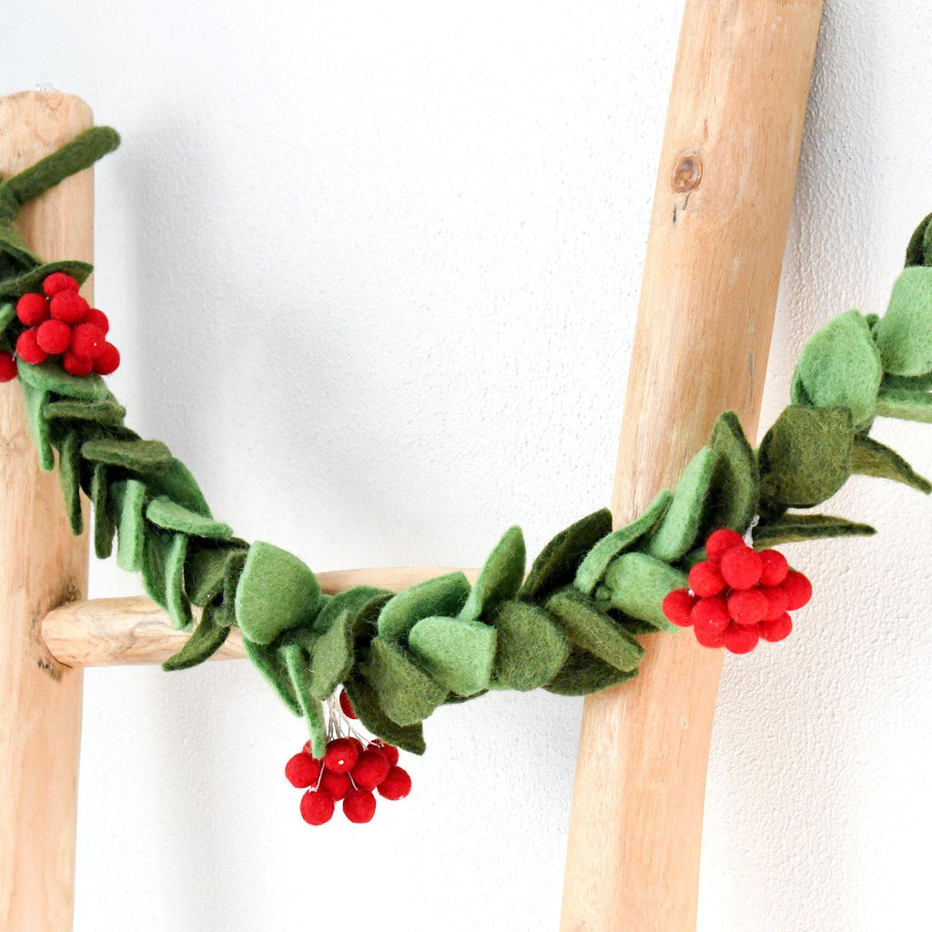 Felt Holly Christmas Garland - Big Head