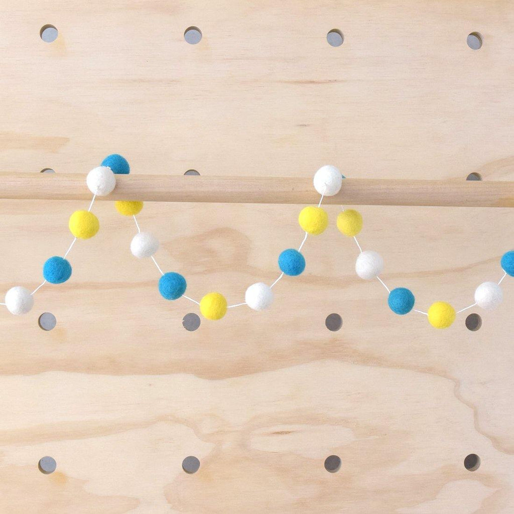 Pompom Ball Garland - White, Yellow and Blue - Big Head